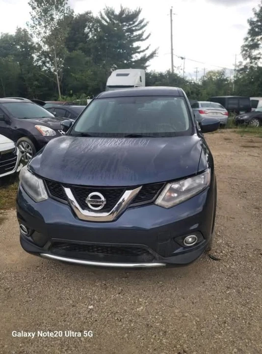 2016 Nissan Rogue - Image 8 of 11