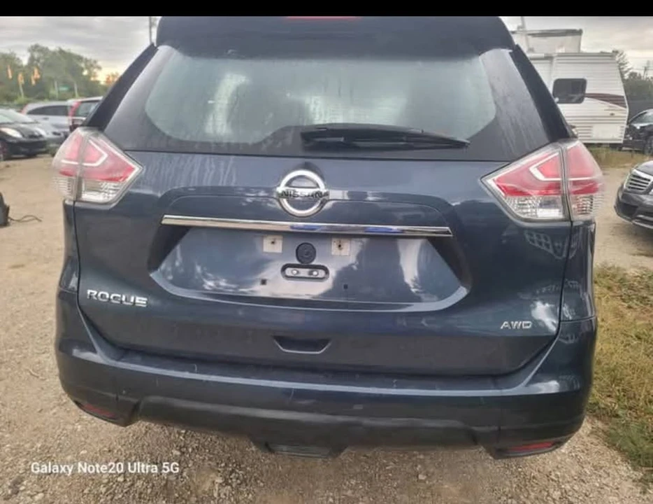 2016 Nissan Rogue - Image 4 of 11