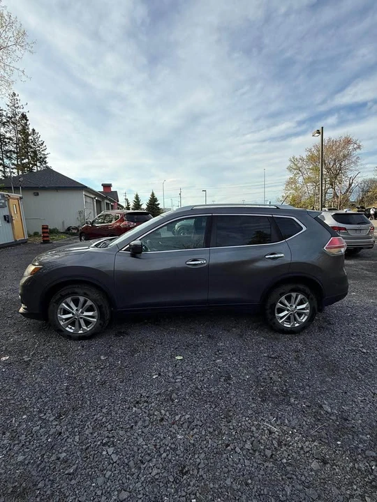 2016 Nissan Rogue - Image 5 of 16