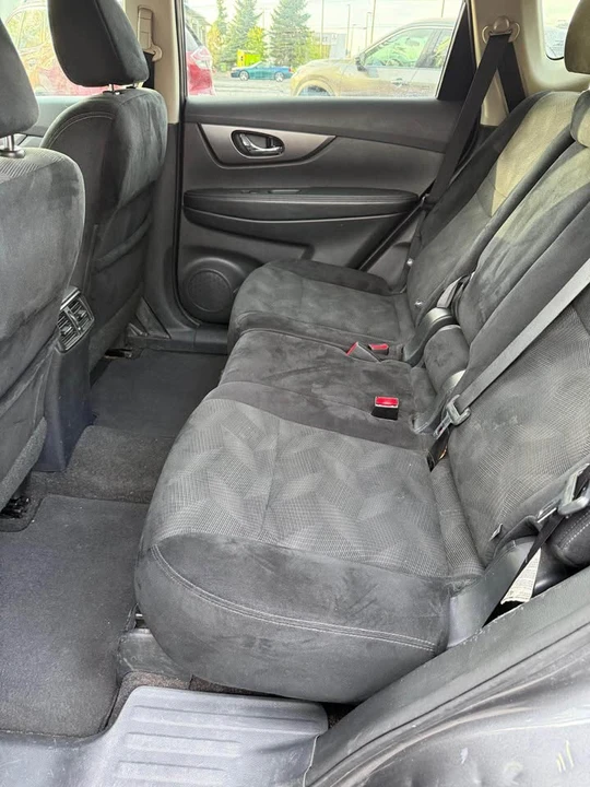 2016 Nissan Rogue - Image 7 of 16