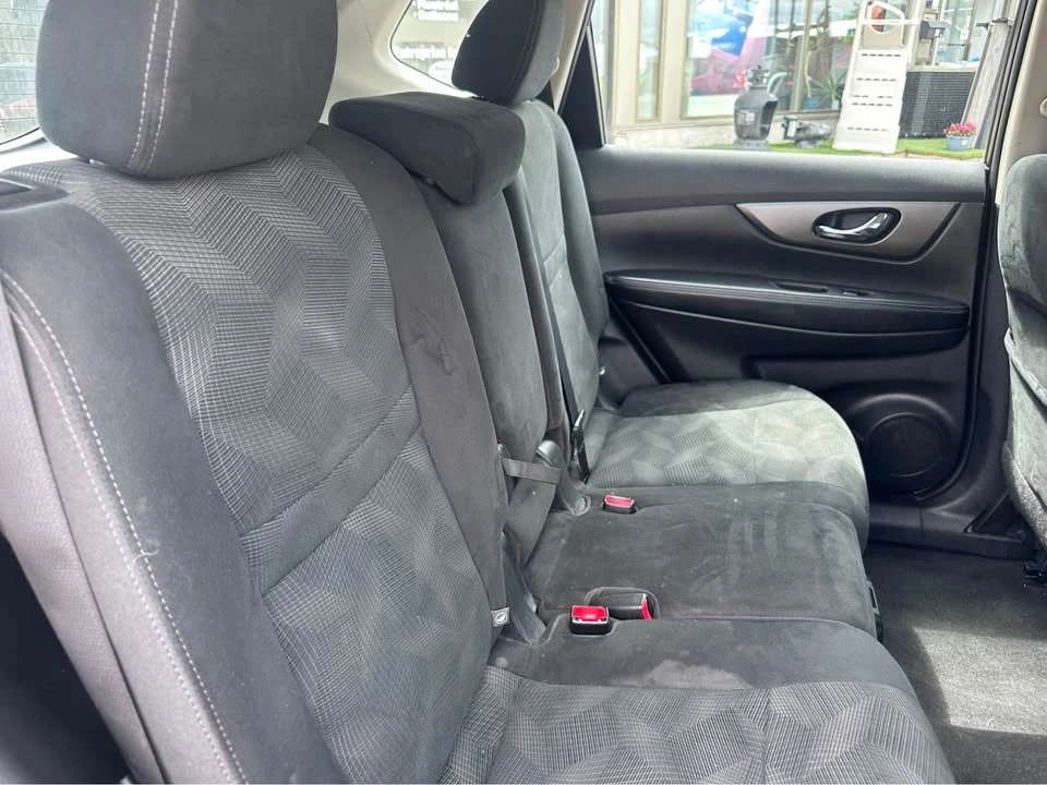 2016 Nissan Rogue - Image 14 of 16