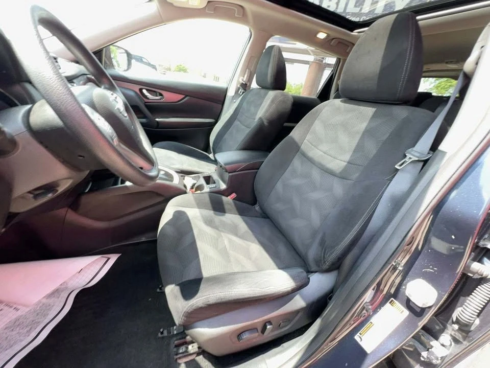 2016 Nissan Rogue - Image 2 of 9
