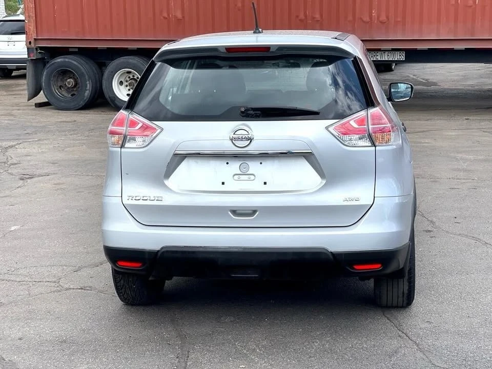 2016 Nissan Rogue - Image 6 of 15