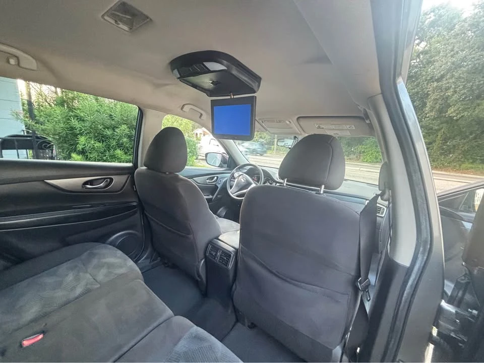 2016 Nissan Rogue - Image 11 of 15