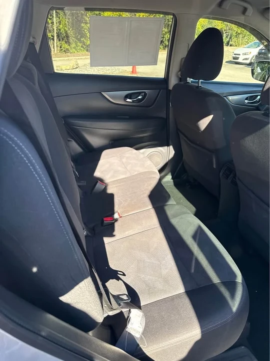 2016 Nissan Rogue - Image 14 of 16