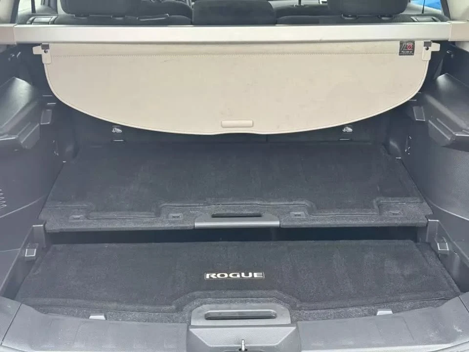 2016 Nissan Rogue - Image 17 of 18