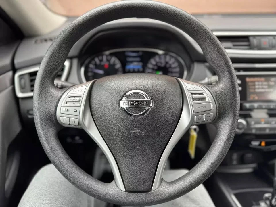 2016 Nissan Rogue - Image 10 of 19