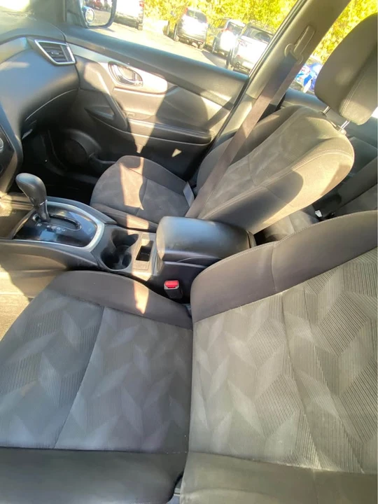 2016 Nissan Rogue - Image 9 of 12
