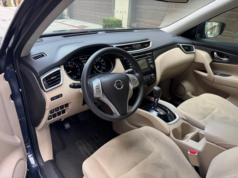 2016 Nissan Rogue - Image 9 of 20