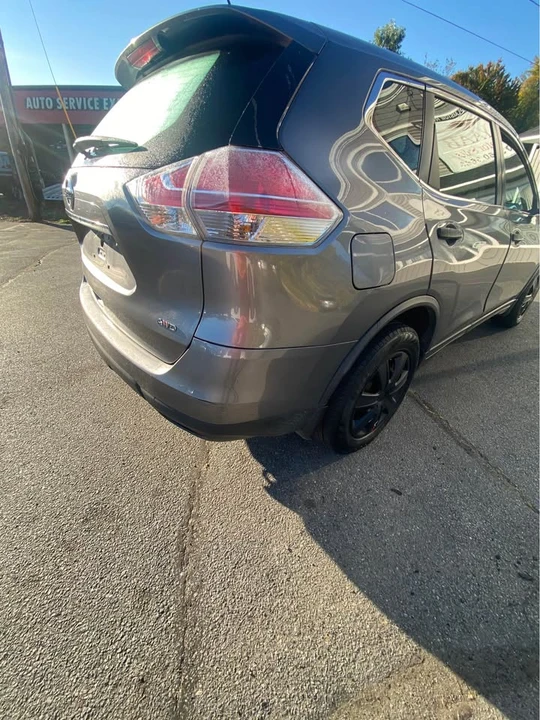 2016 Nissan Rogue - Image 4 of 12