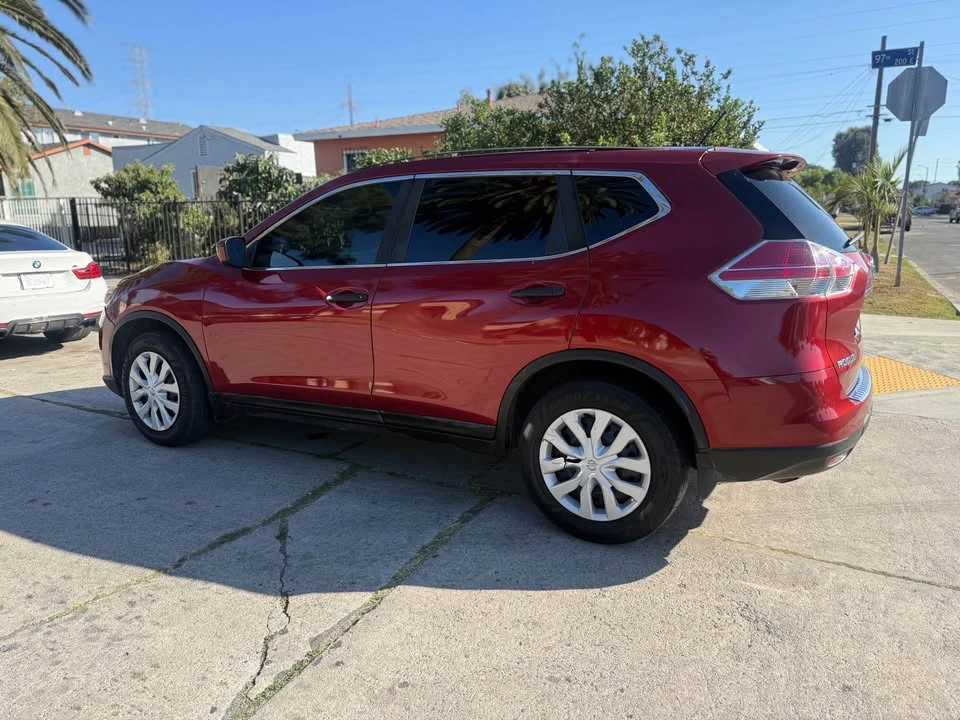 2016 Nissan Rogue - Image 5 of 11