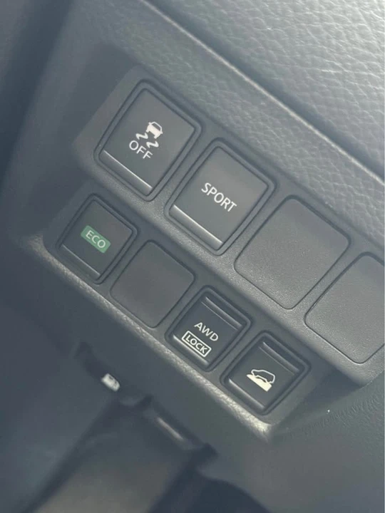 2016 Nissan Rogue - Image 12 of 12