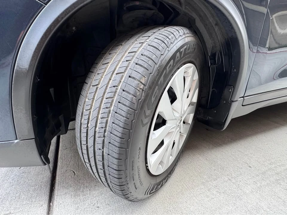 2016 Nissan Rogue - Image 19 of 20