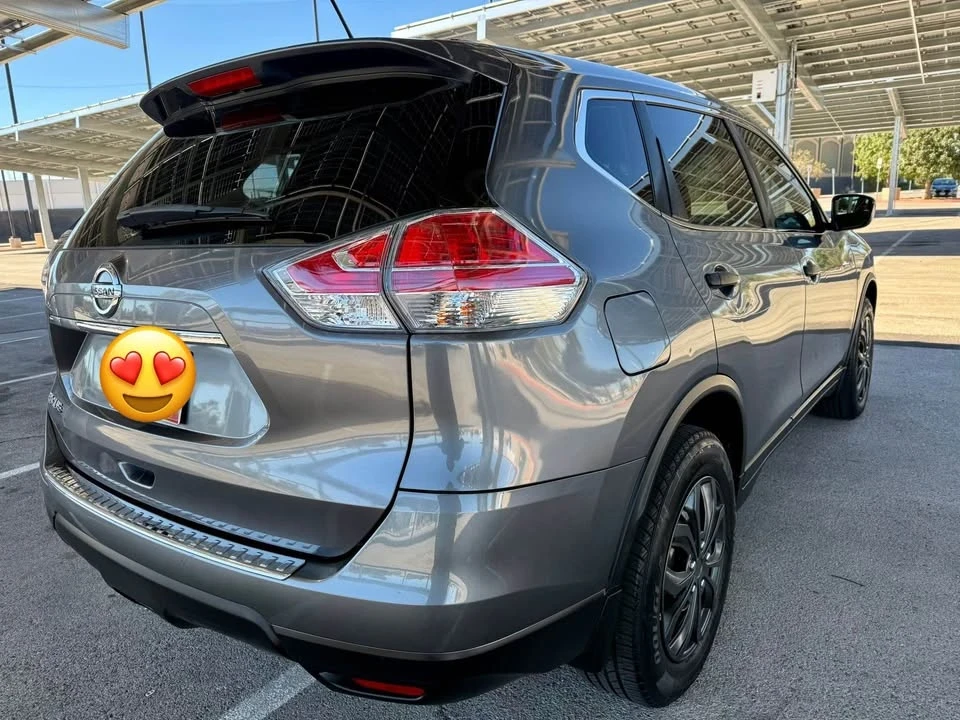 2016 Nissan Rogue - Image 2 of 18
