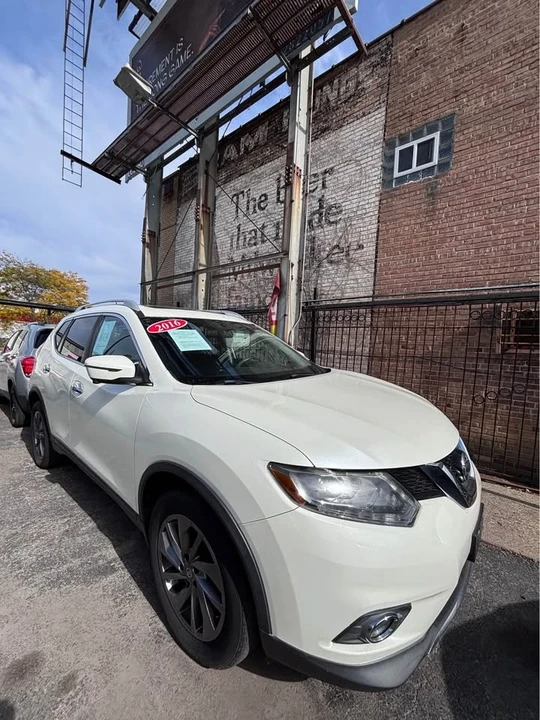 2016 Nissan Rogue - Image 5 of 5