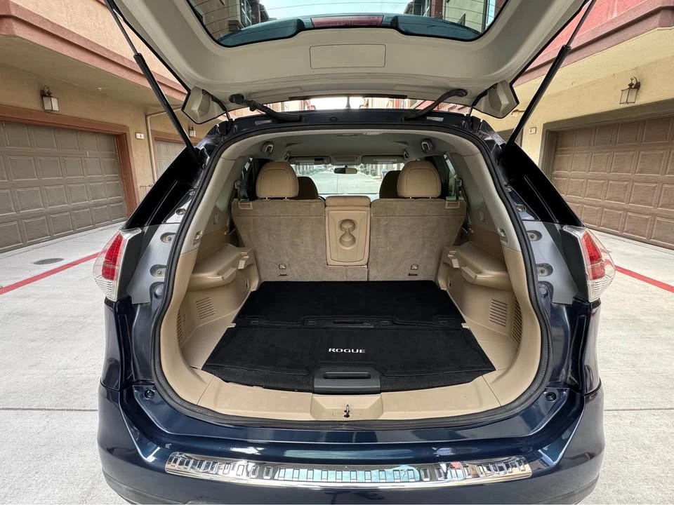 2016 Nissan Rogue - Image 17 of 20