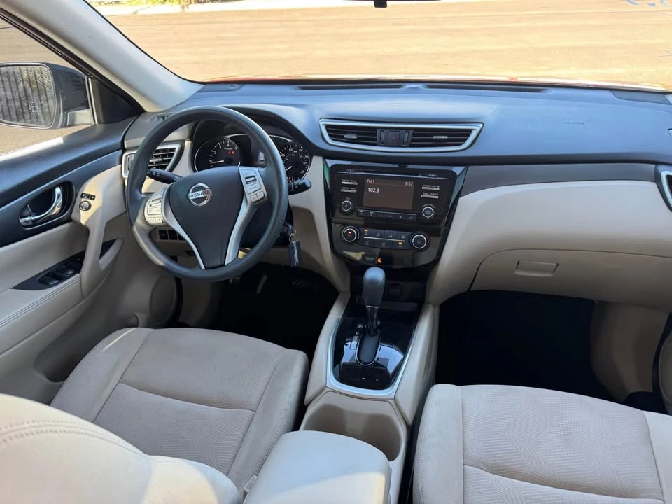 2016 Nissan Rogue - Image 15 of 20