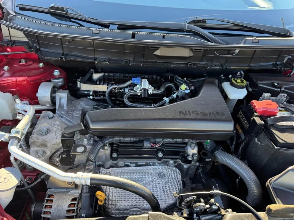 2016 Nissan Rogue - Image 17 of 20