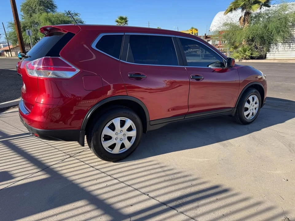 2016 Nissan Rogue - Image 10 of 20
