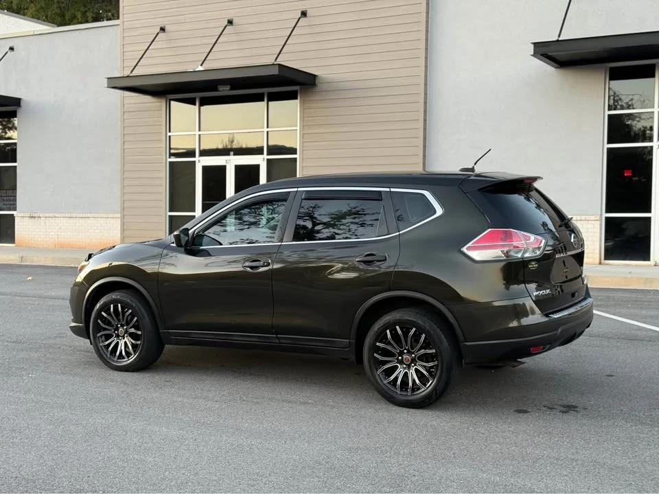 2016 Nissan Rogue - Image 11 of 20