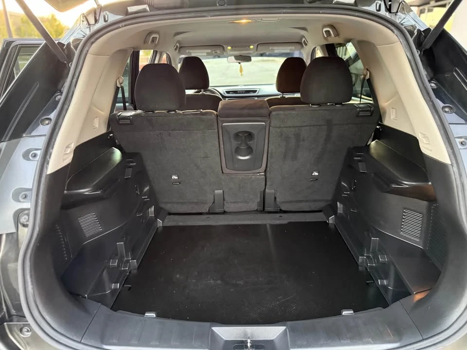 2016 Nissan Rogue - Image 18 of 20