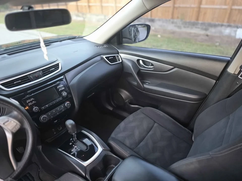 2016 Nissan Rogue - Image 12 of 14