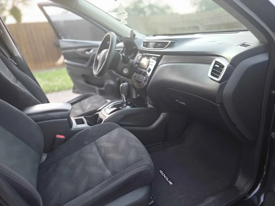 2016 Nissan Rogue - Image 9 of 14
