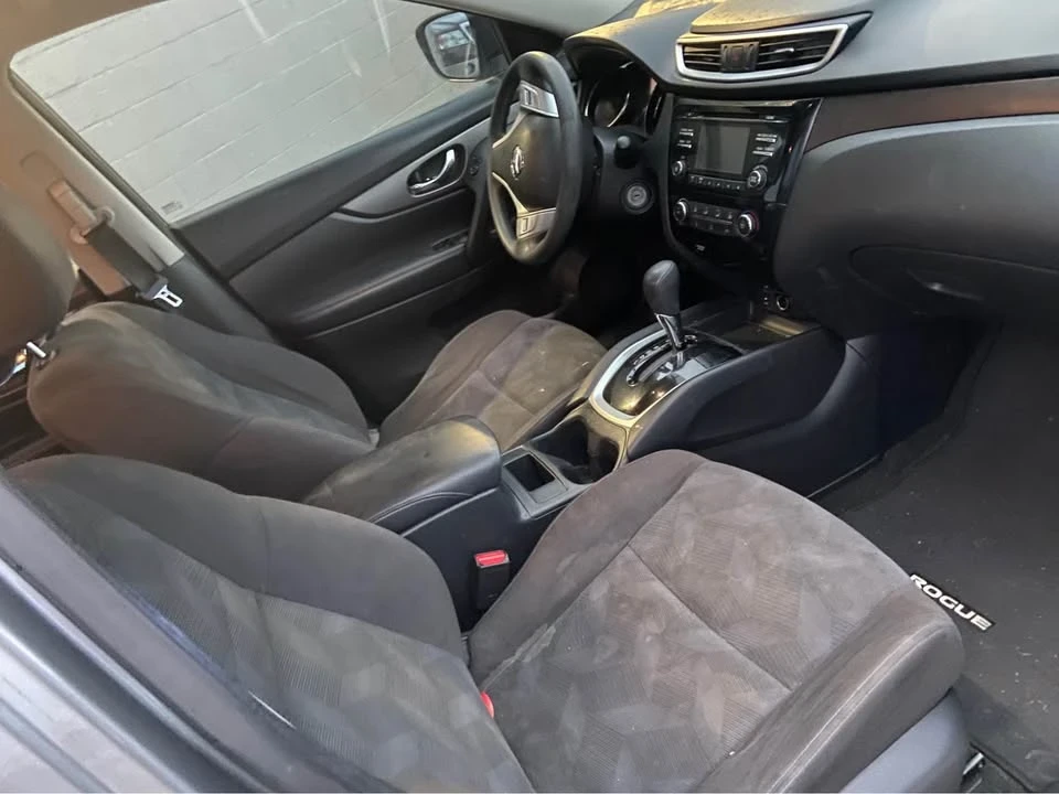 2016 Nissan Rogue - Image 11 of 13