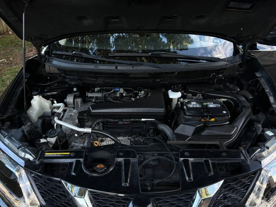 2016 Nissan Rogue - Image 10 of 13