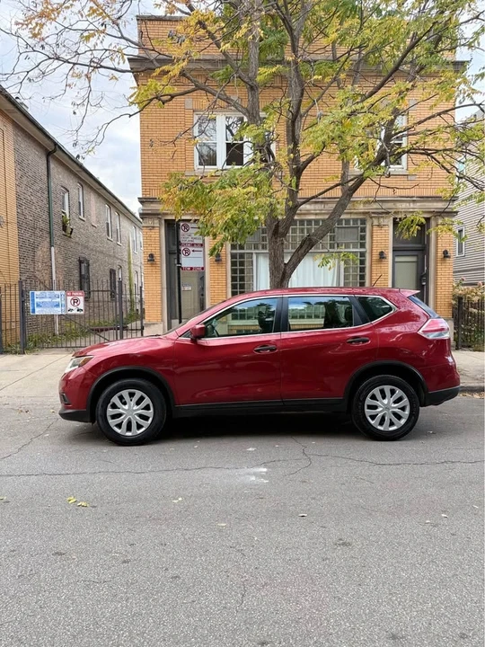 2016 Nissan Rogue - Image 2 of 10