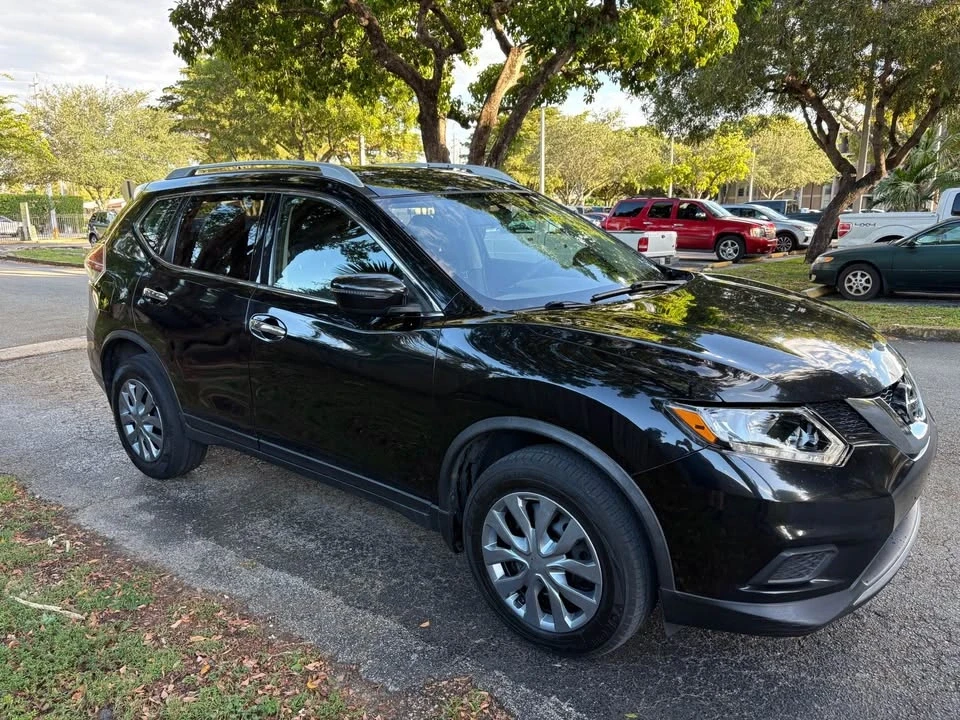 2016 Nissan Rogue - Image 2 of 13