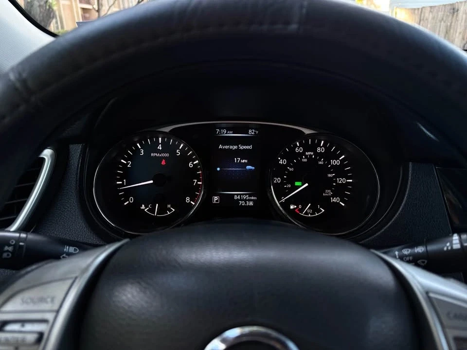 2016 Nissan Rogue - Image 8 of 13