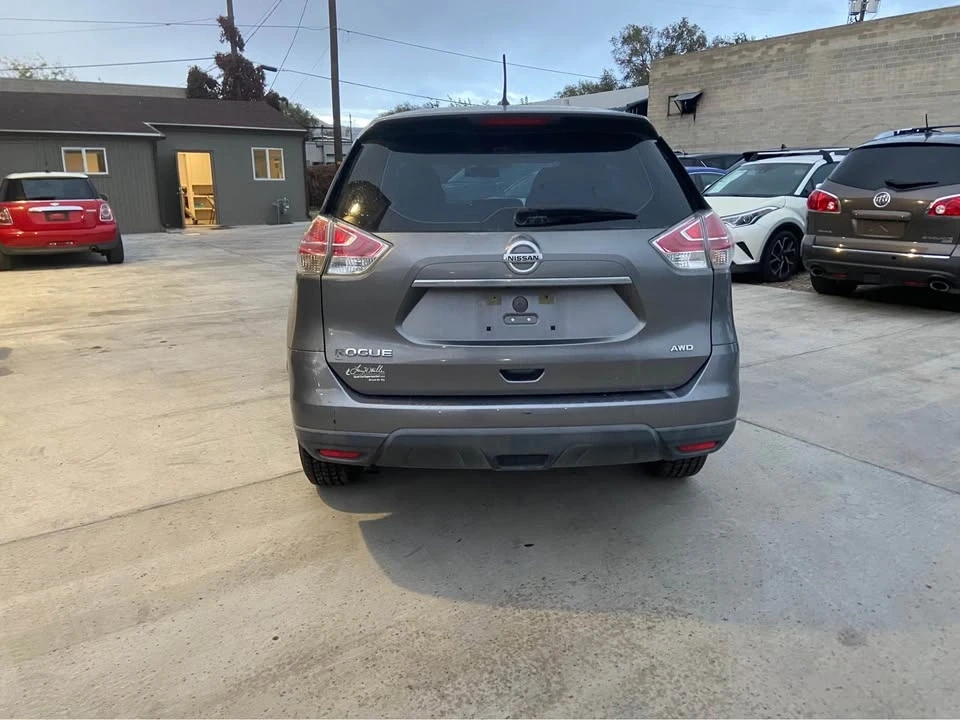 2016 Nissan Rogue - Image 3 of 11