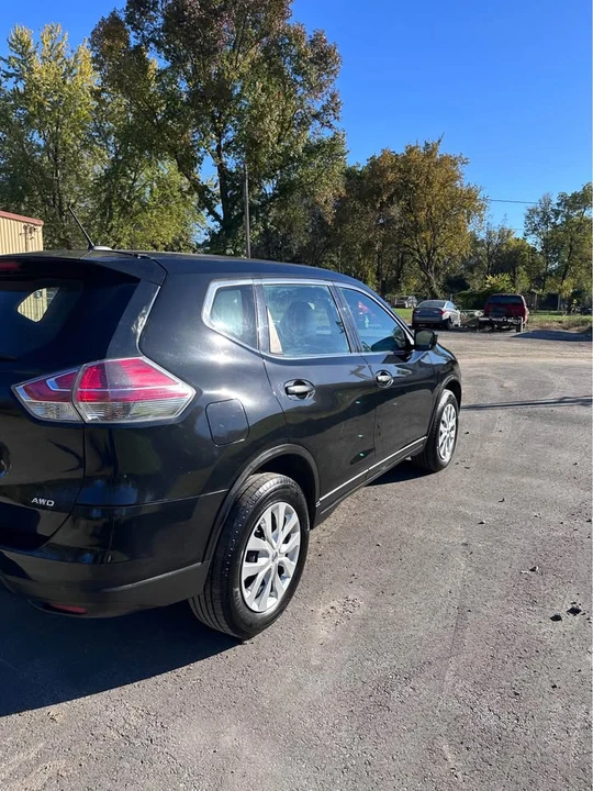 2016 Nissan Rogue - Image 5 of 15