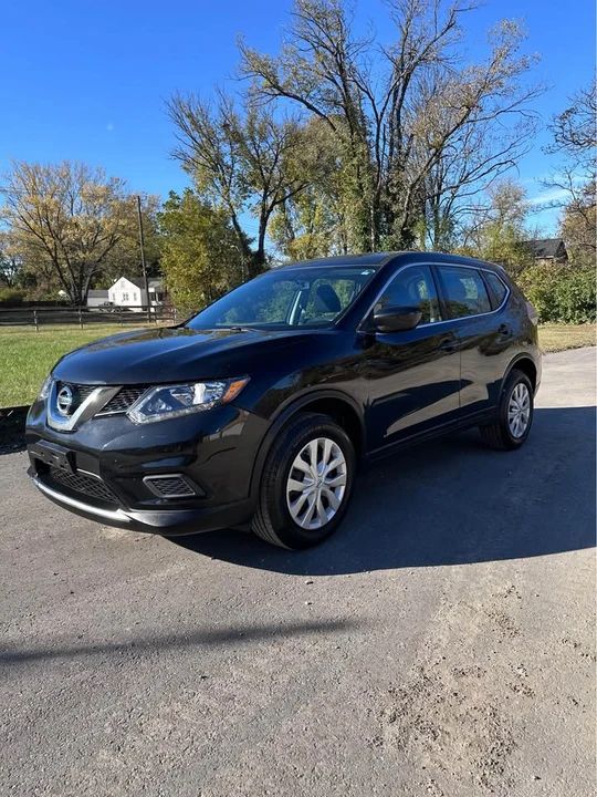 2016 Nissan Rogue - Image 2 of 15
