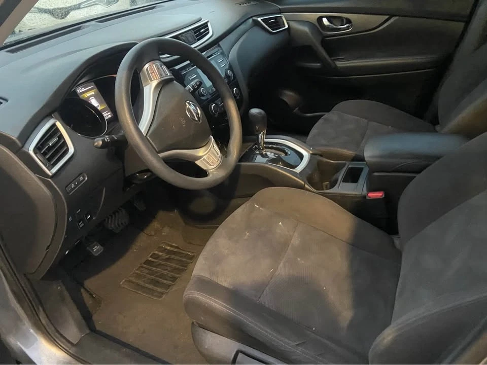 2016 Nissan Rogue - Image 7 of 11