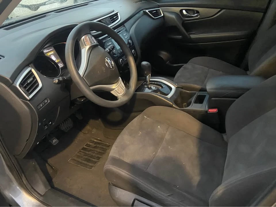 2016 Nissan Rogue - Image 7 of 13