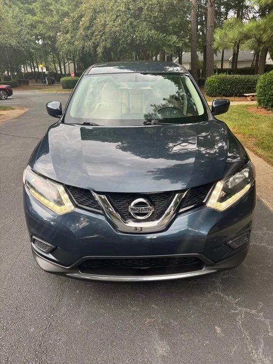 2016 Nissan Rogue - Image 2 of 17