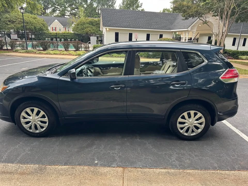 2016 Nissan Rogue - Image 6 of 17