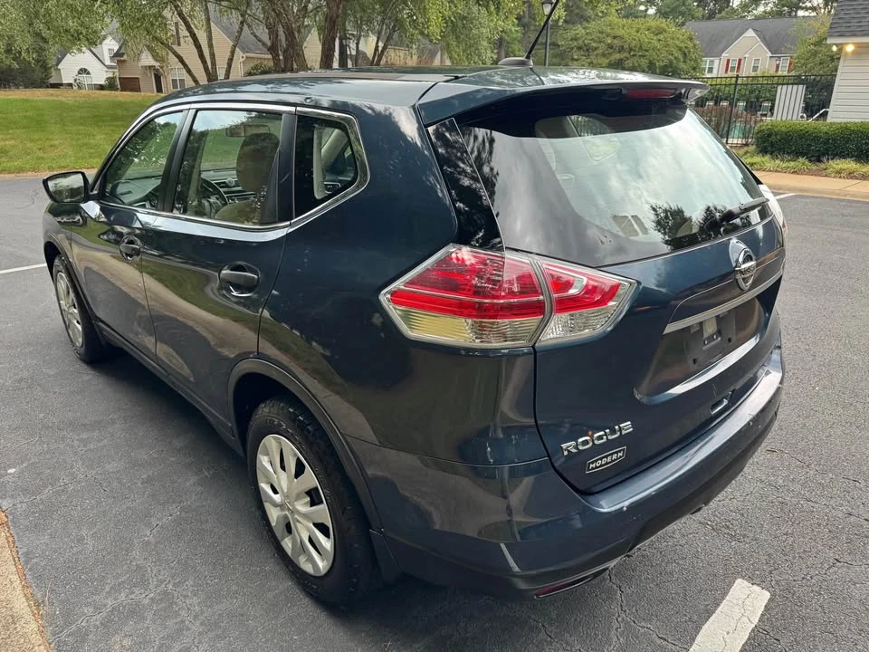 2016 Nissan Rogue - Image 7 of 17