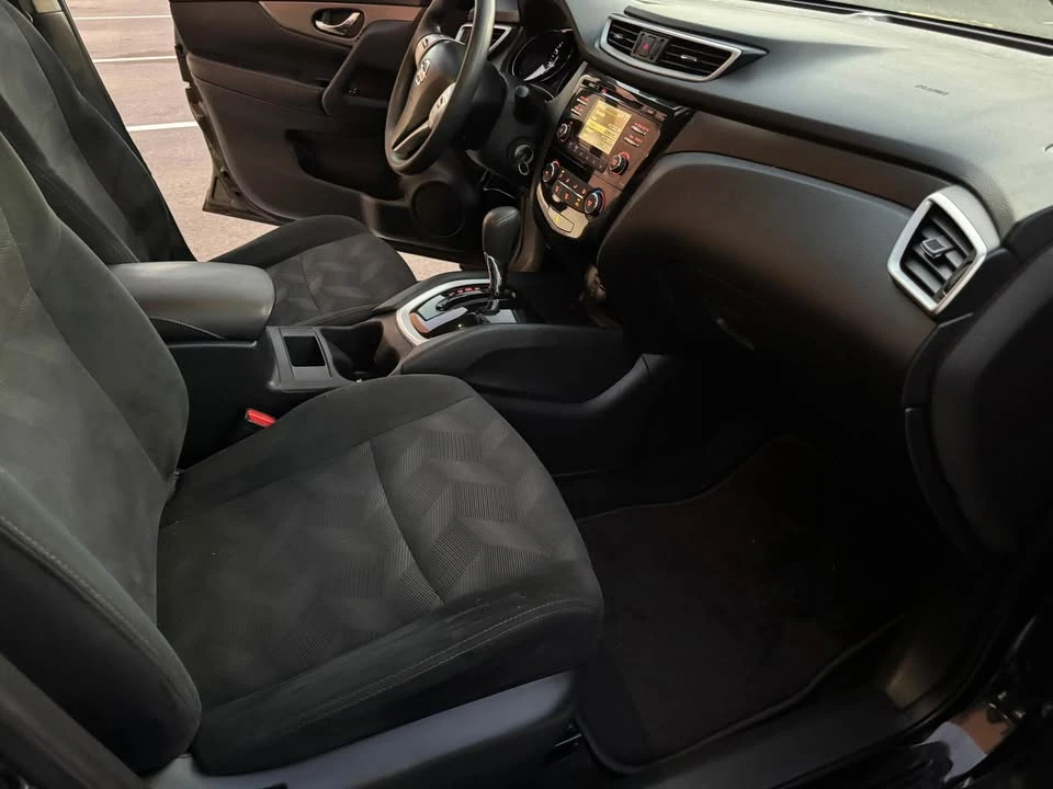 2016 Nissan Rogue - Image 10 of 10