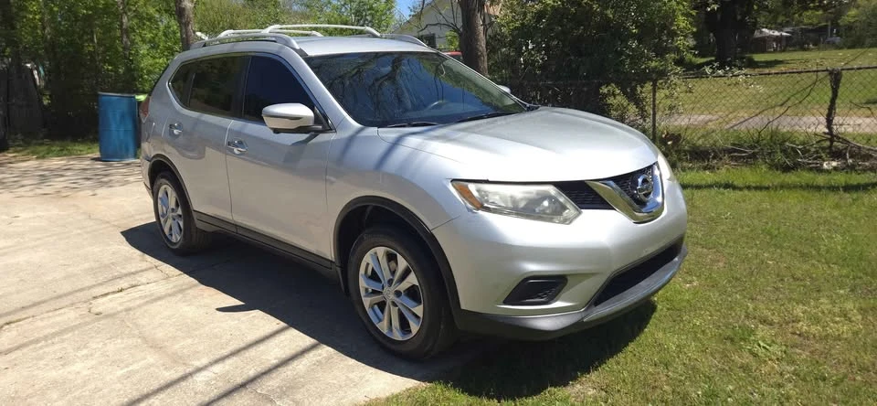 2016 Nissan Rogue - Image 4 of 9