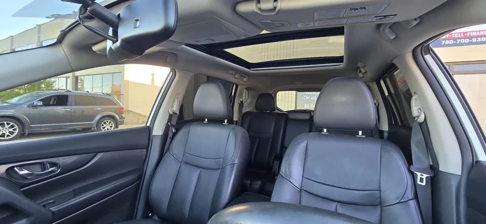 2016 Nissan Rogue - Image 19 of 20
