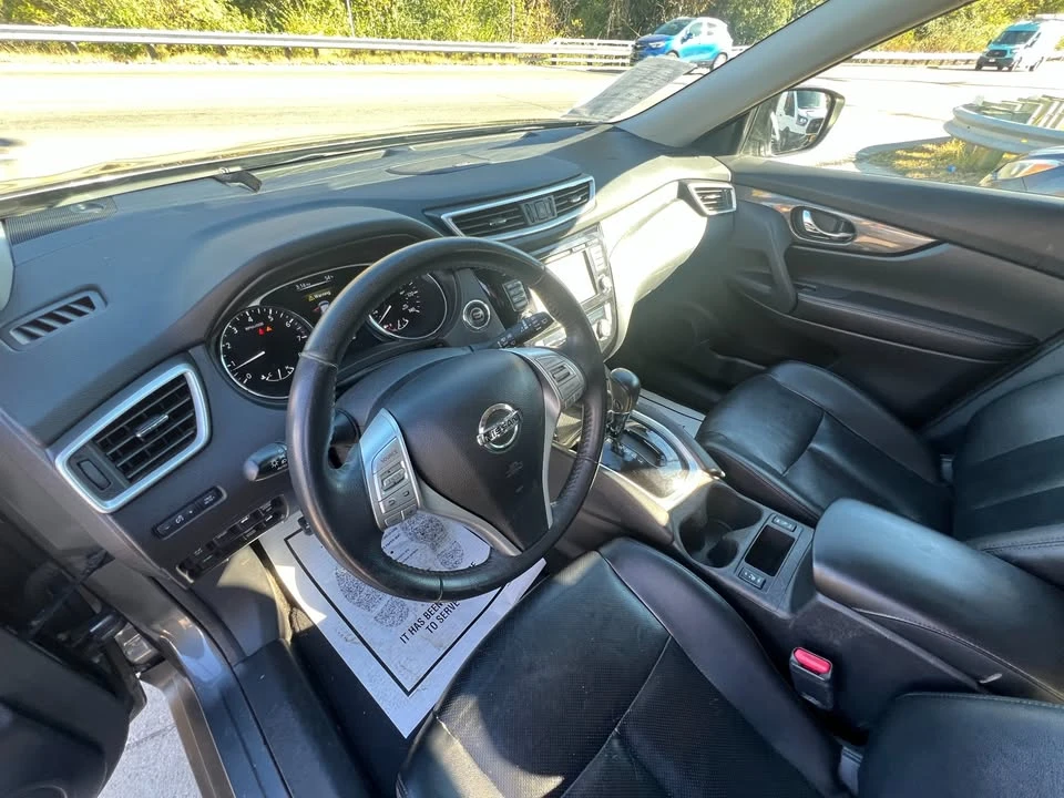 2016 Nissan Rogue - Image 19 of 20