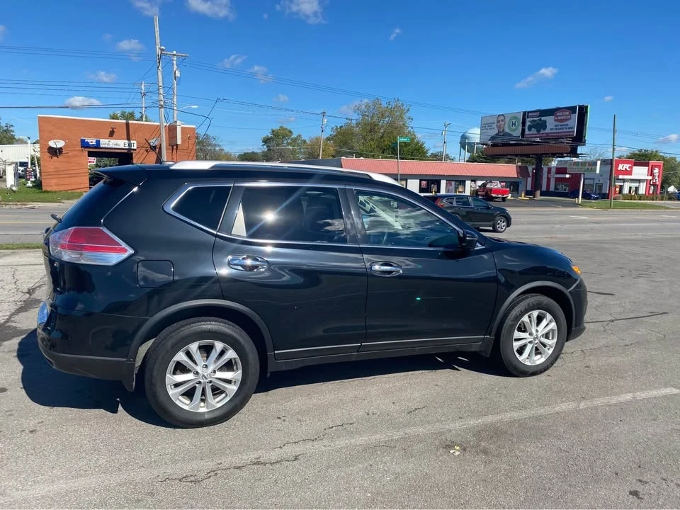 2016 Nissan Rogue - Image 4 of 13