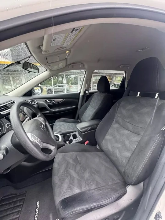 2016 Nissan Rogue - Image 8 of 17