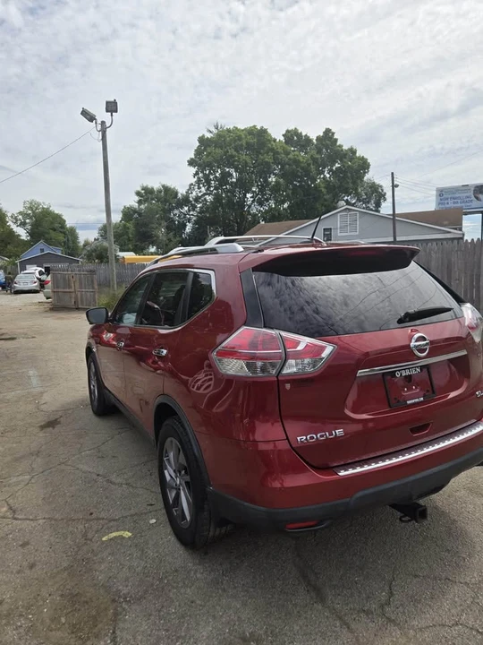 2016 Nissan Rogue - Image 8 of 13