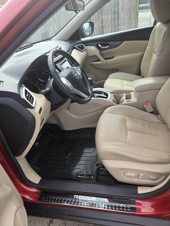 2016 Nissan Rogue - Image 11 of 13