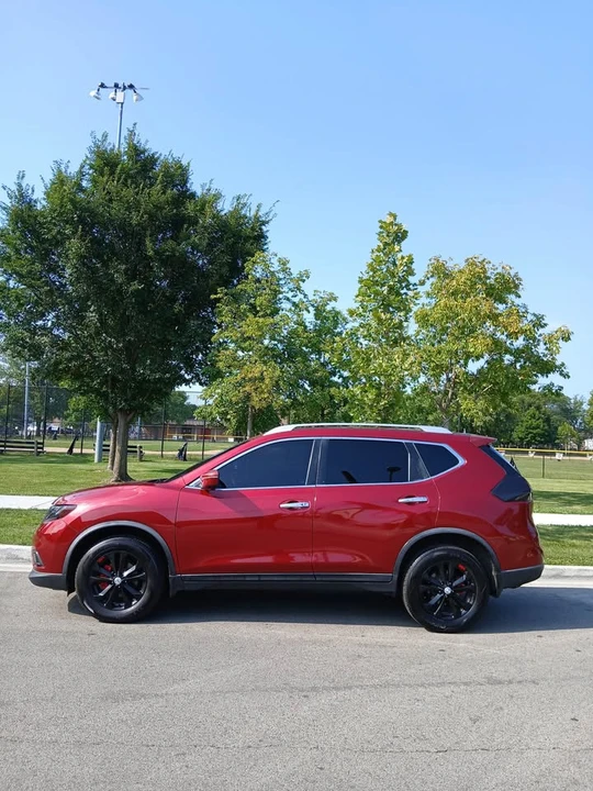 2016 Nissan Rogue - Image 2 of 18