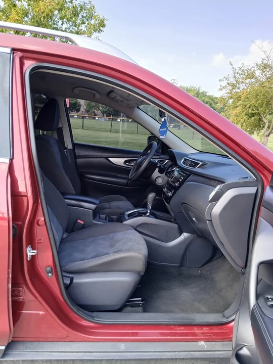 2016 Nissan Rogue - Image 7 of 18